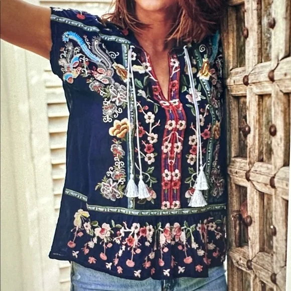 Johnny Was TALON Navy Floral Embroidered Tassel Blouse Size L - Picture 5 of 5